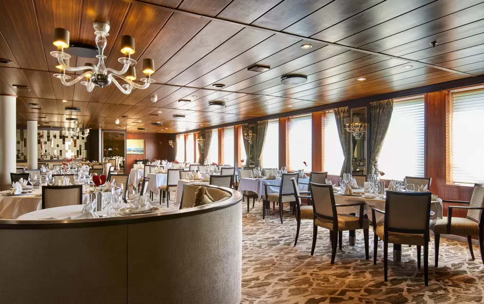 Windstar Cruises - Star Pride, Star Breeze and Star Legend - RENDERING - Amphora Restaurant.jpg